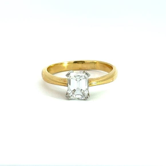Emerald Cut Diamond Solitaire Ring in 18ct gold