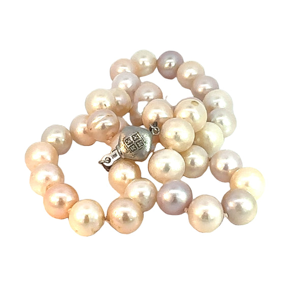 Freshwater Pearl Necklace - pinkish tonings