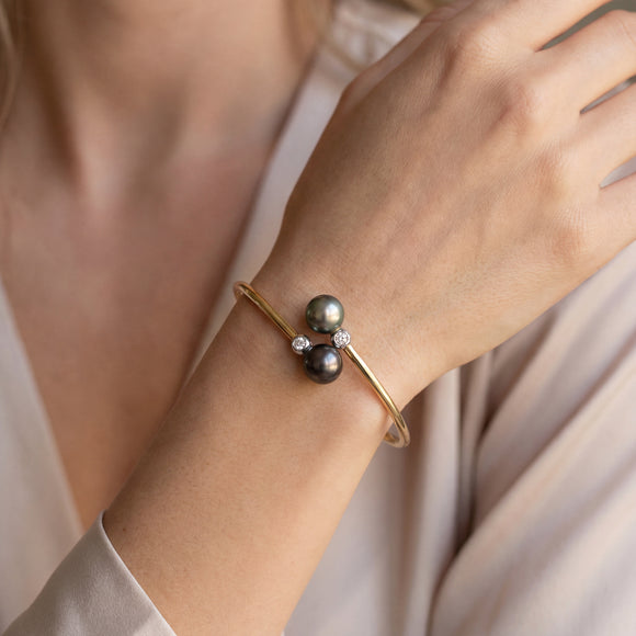 Tahitian Pearl and Diamond Twist Bangle