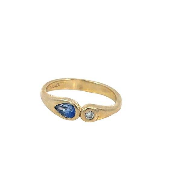 Sapphire Diamond Ring in 14ct Yellow Gold