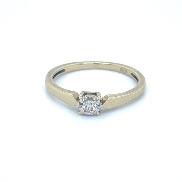 Diamond Solitaire Ring in 9ct Gold