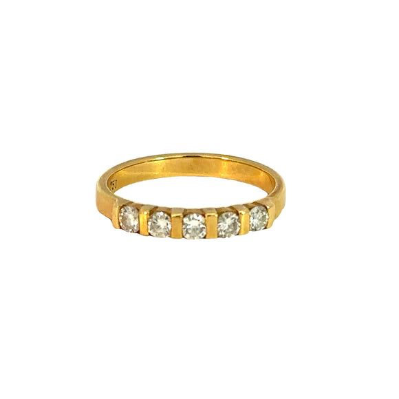 5 Stone Diamond ring in 18 ct Gold