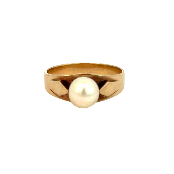 Pearl Solitaire Ring in 9ct Yellow Gold